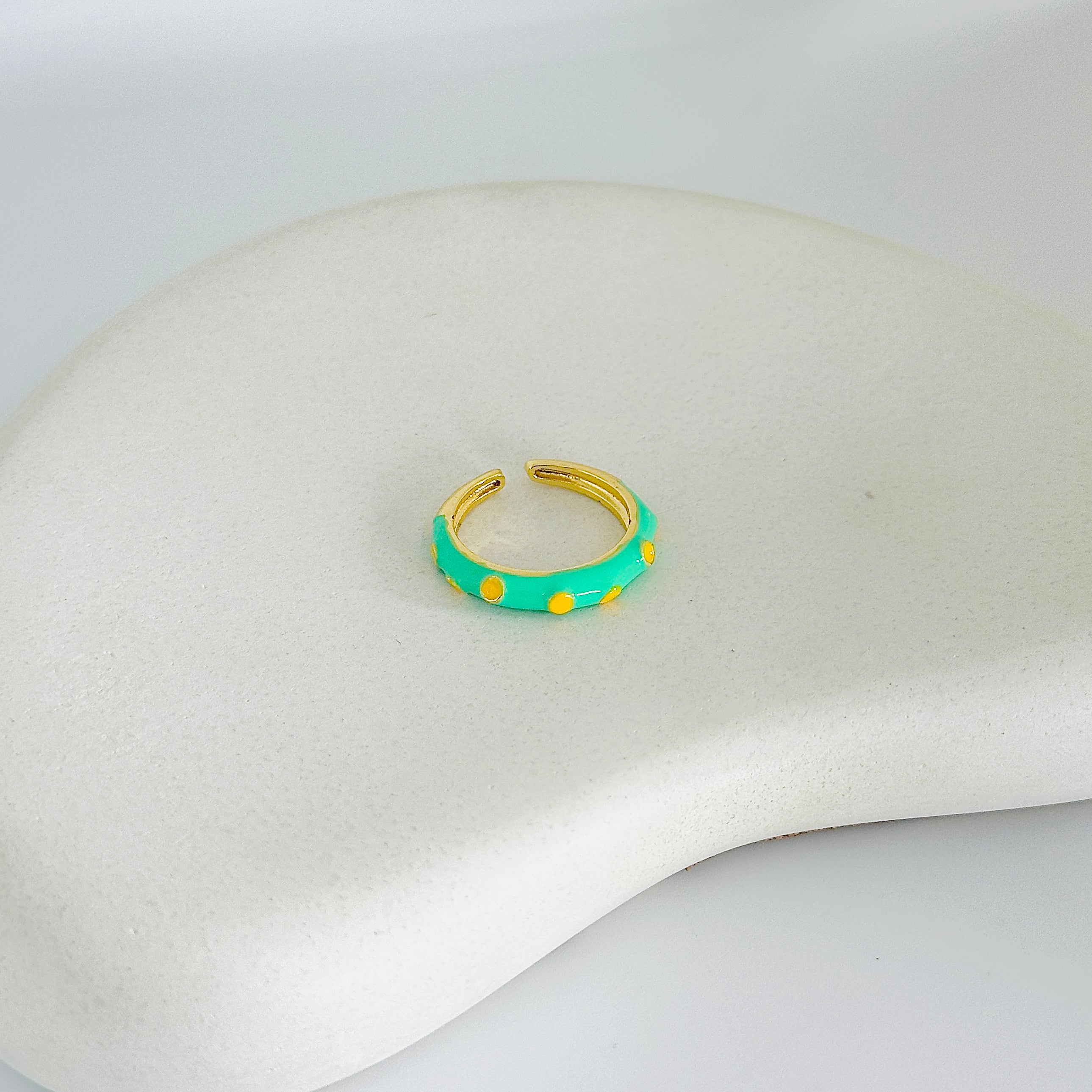 Green Elegance Gold Ring (Adjustable size)