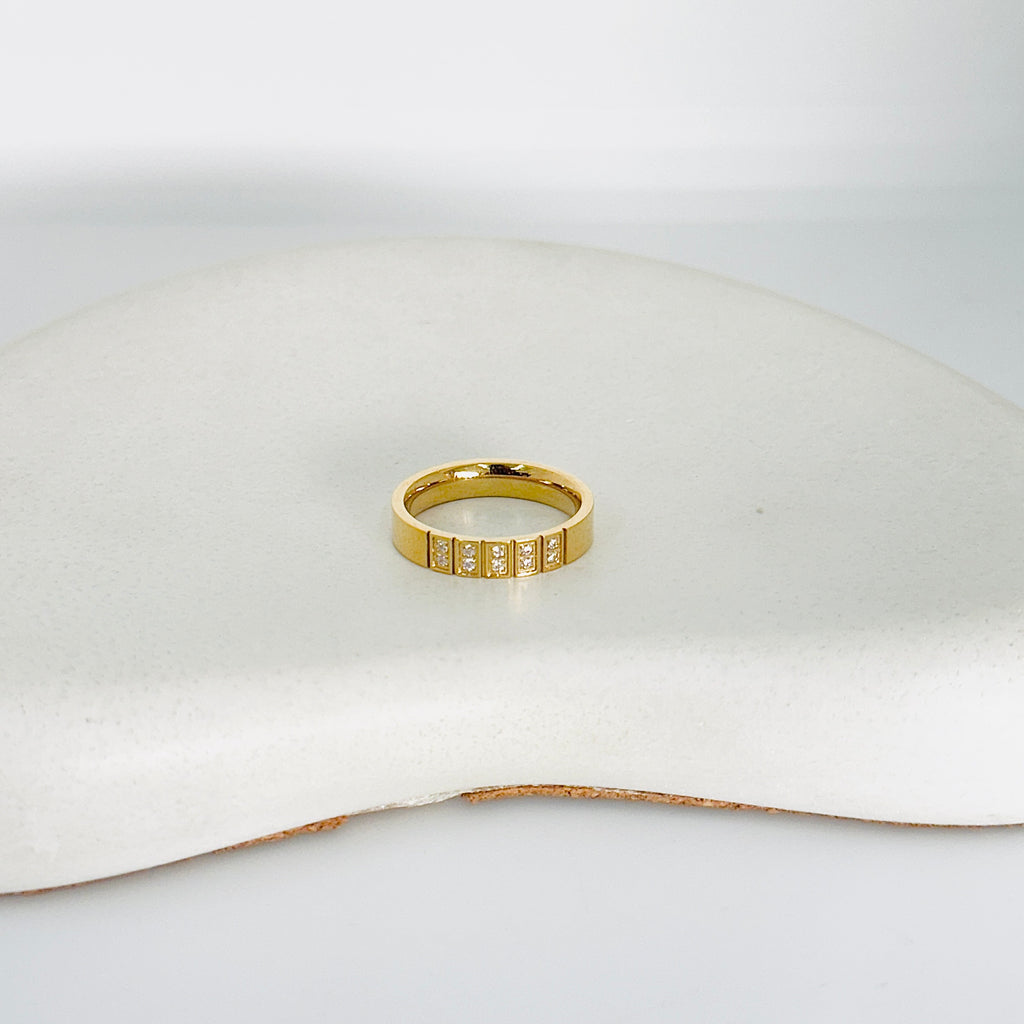 Lusie Stone Gold Ring