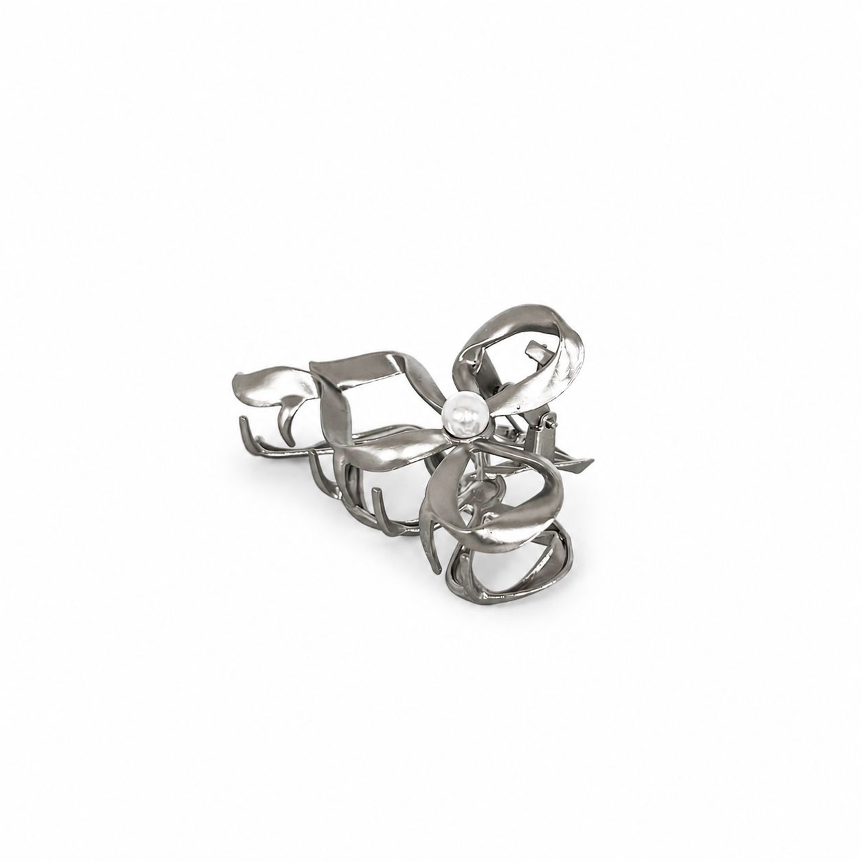 Pearl Bow Silver Clip