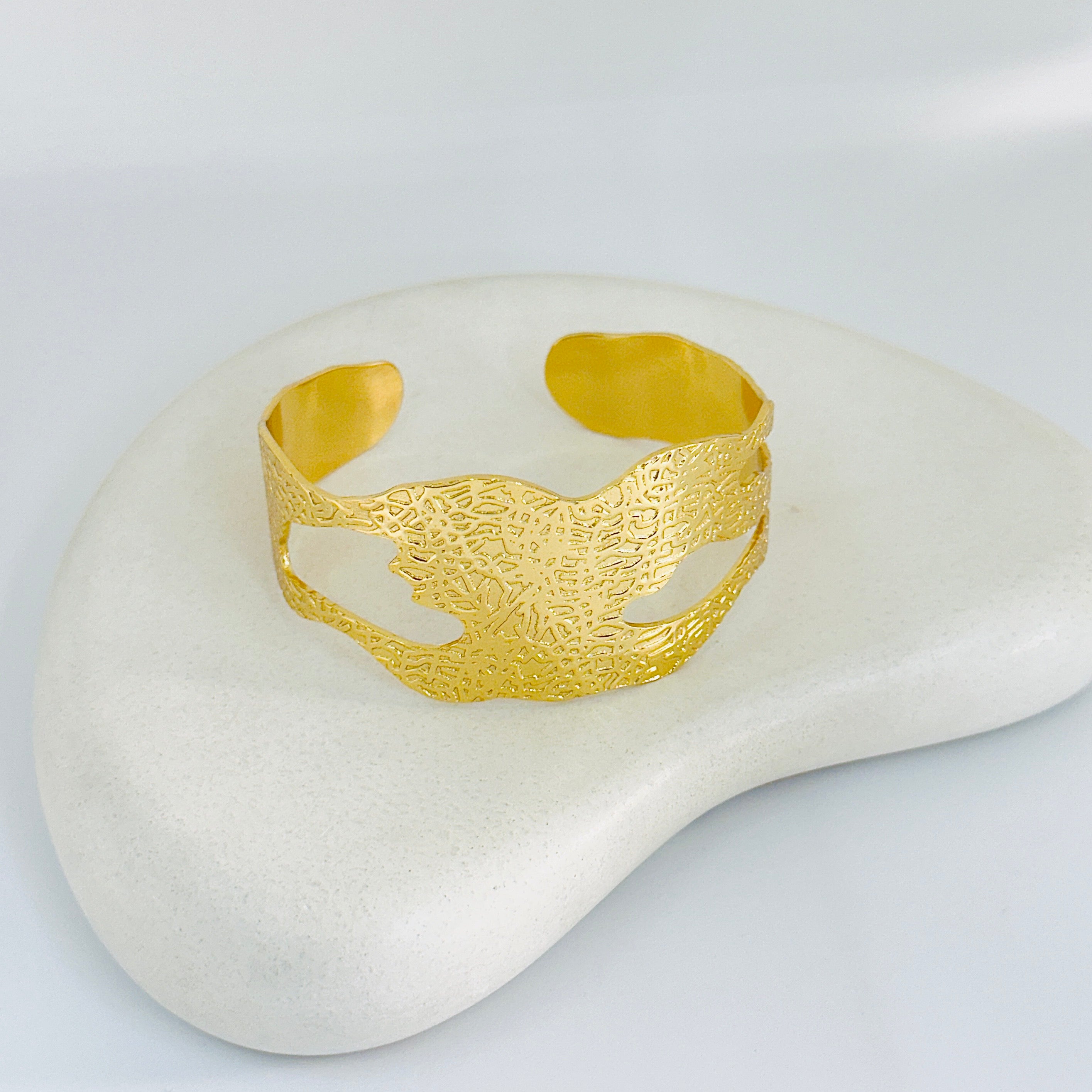 Lily Gold Bangle Bracelet (Adjustable Size)