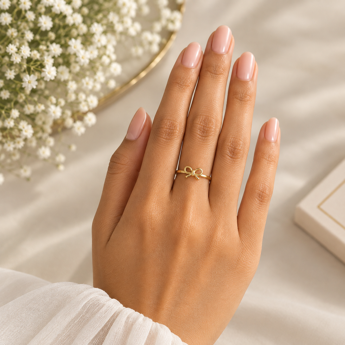 Thin Bow Gold Ring