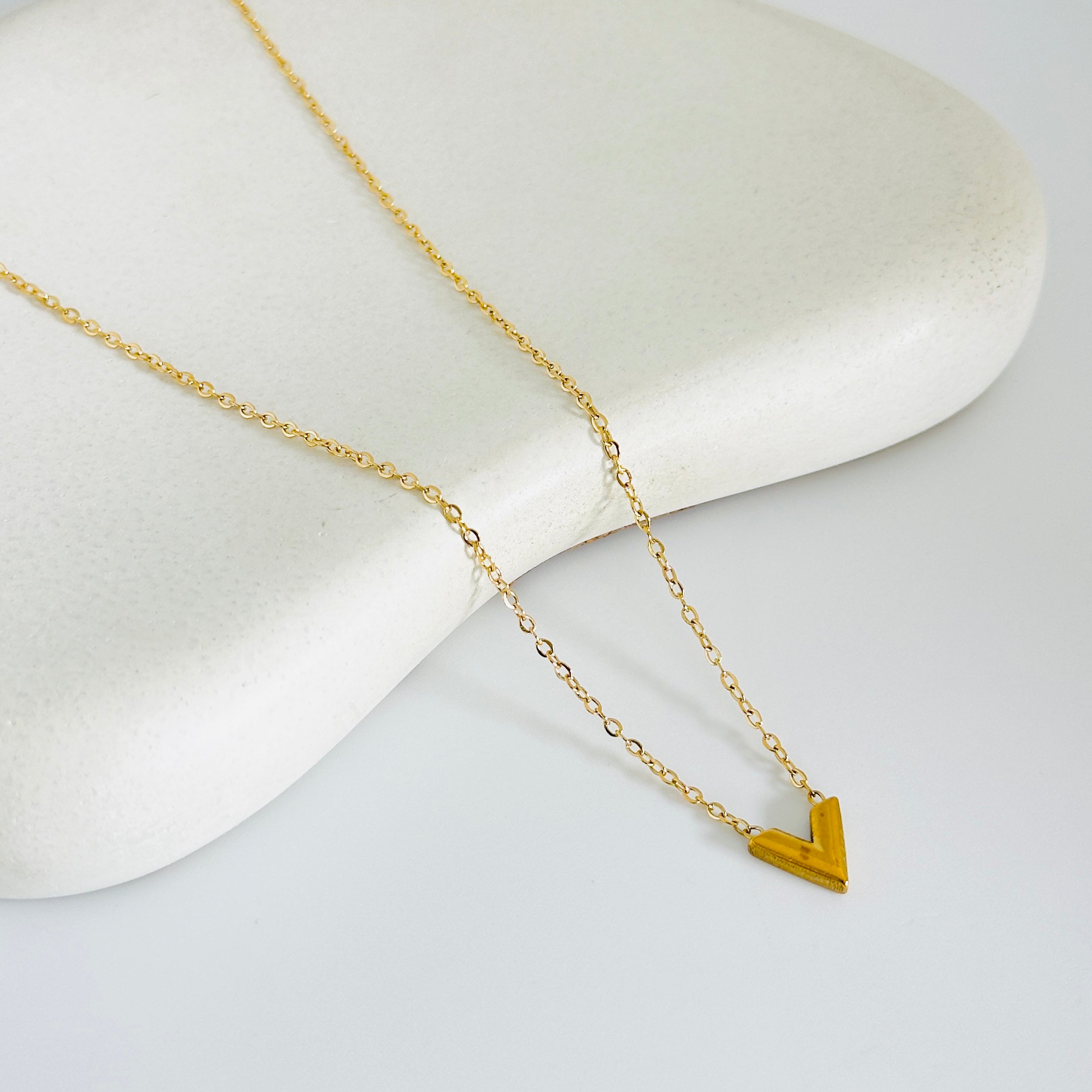 Vio Gold Necklace