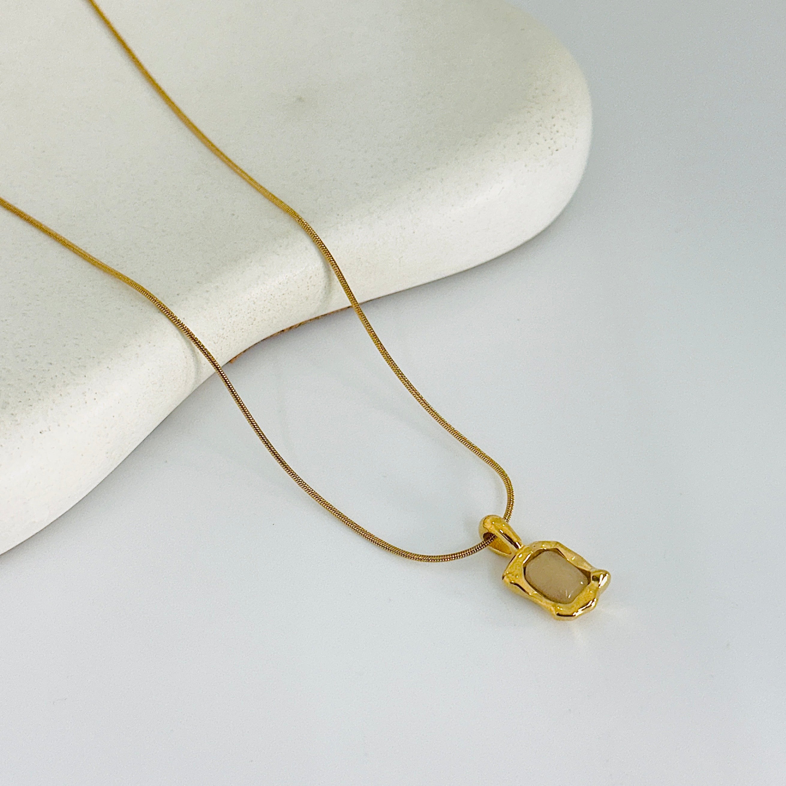 Beige Stone Gold Necklace