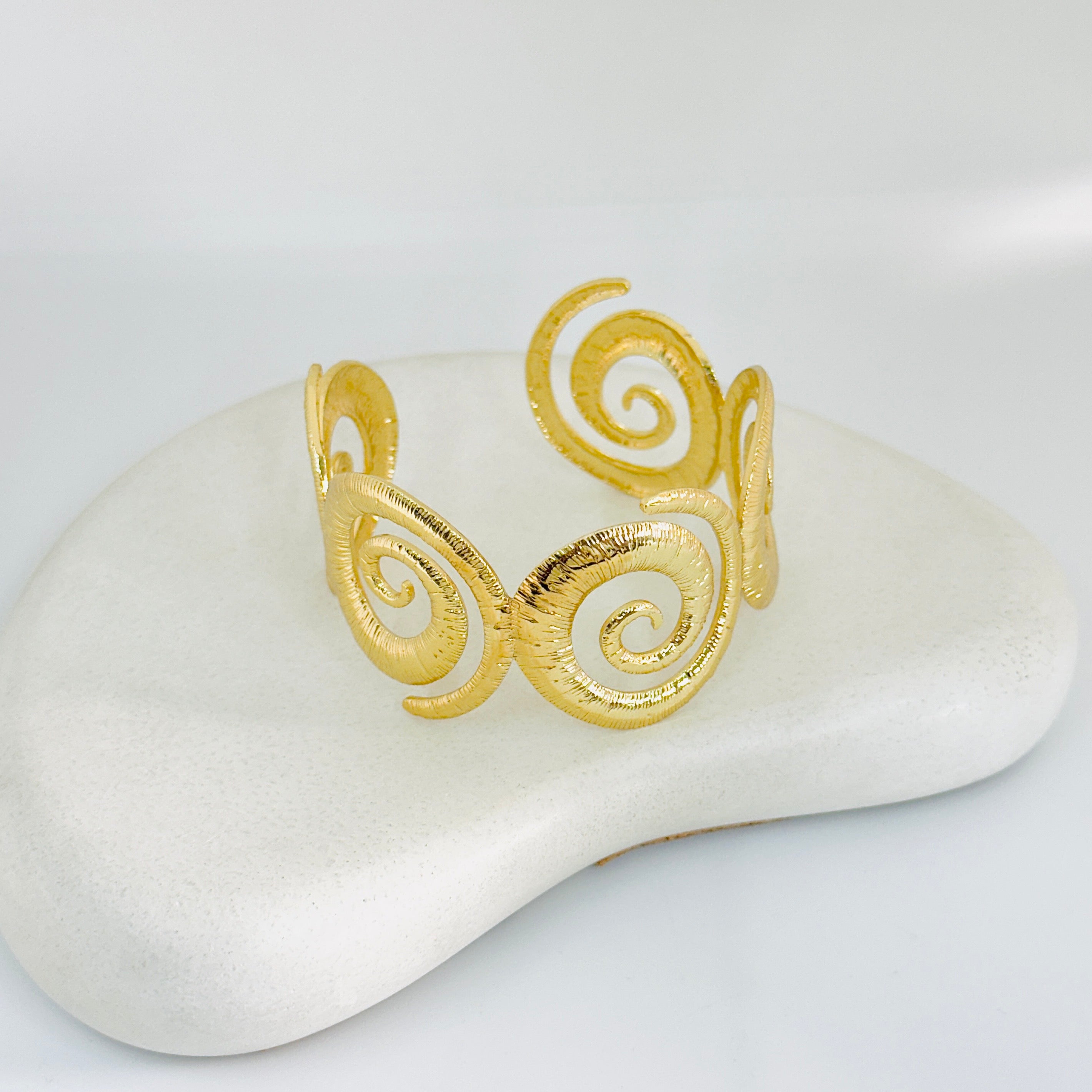 Eve Gold Bangle Bracelet (Adjustable Size)