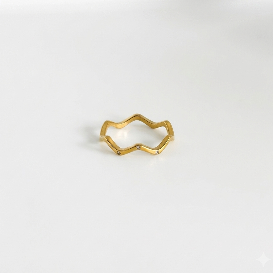Starlight Wave Gold Ring