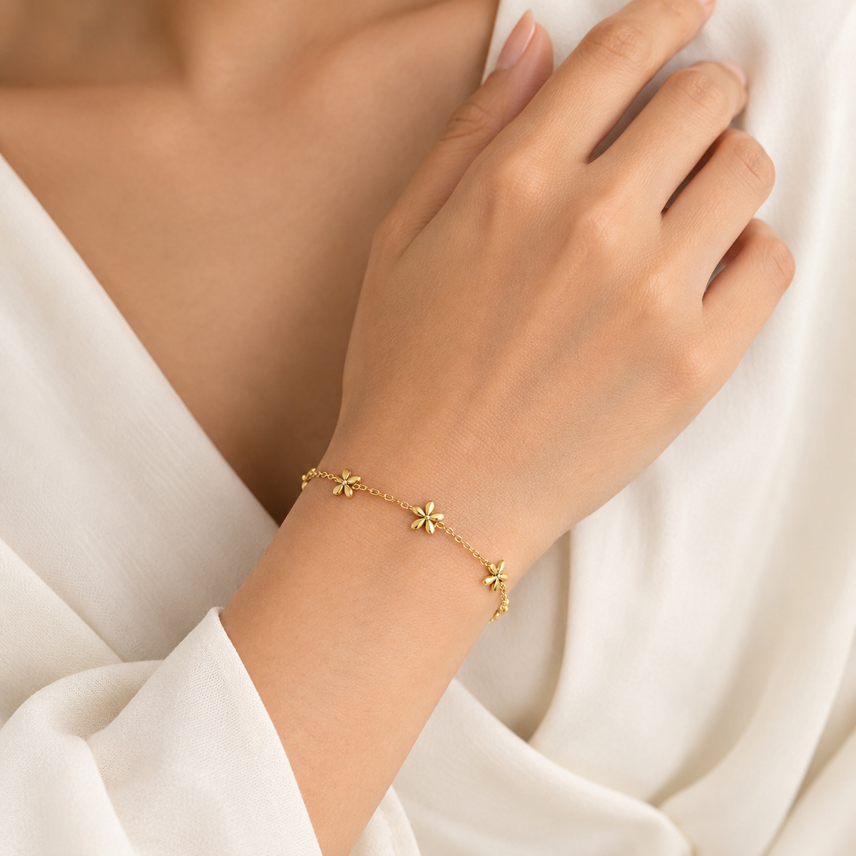 Tiny Floral Bracelet