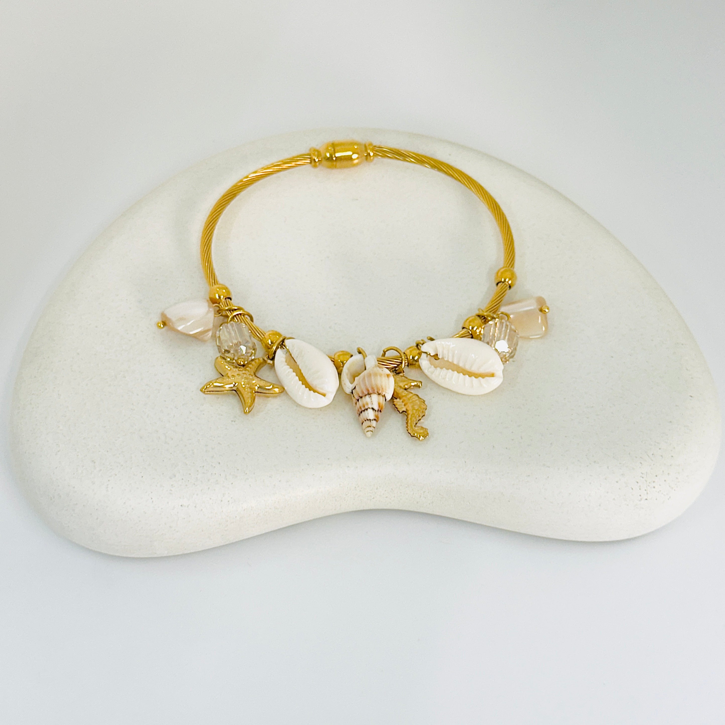 Shell Gold Bangle Bracelet (Free Size)