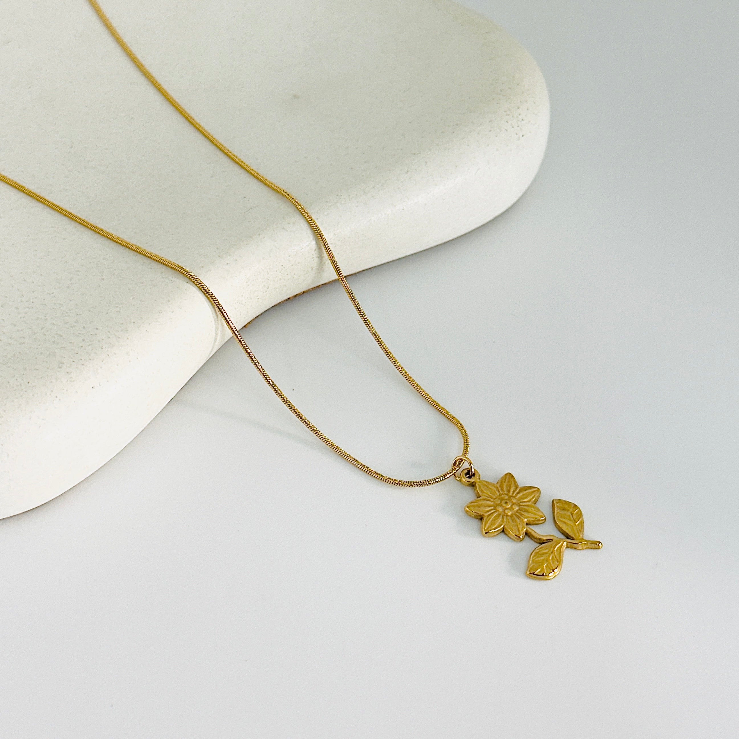 Eriya Gold Necklace
