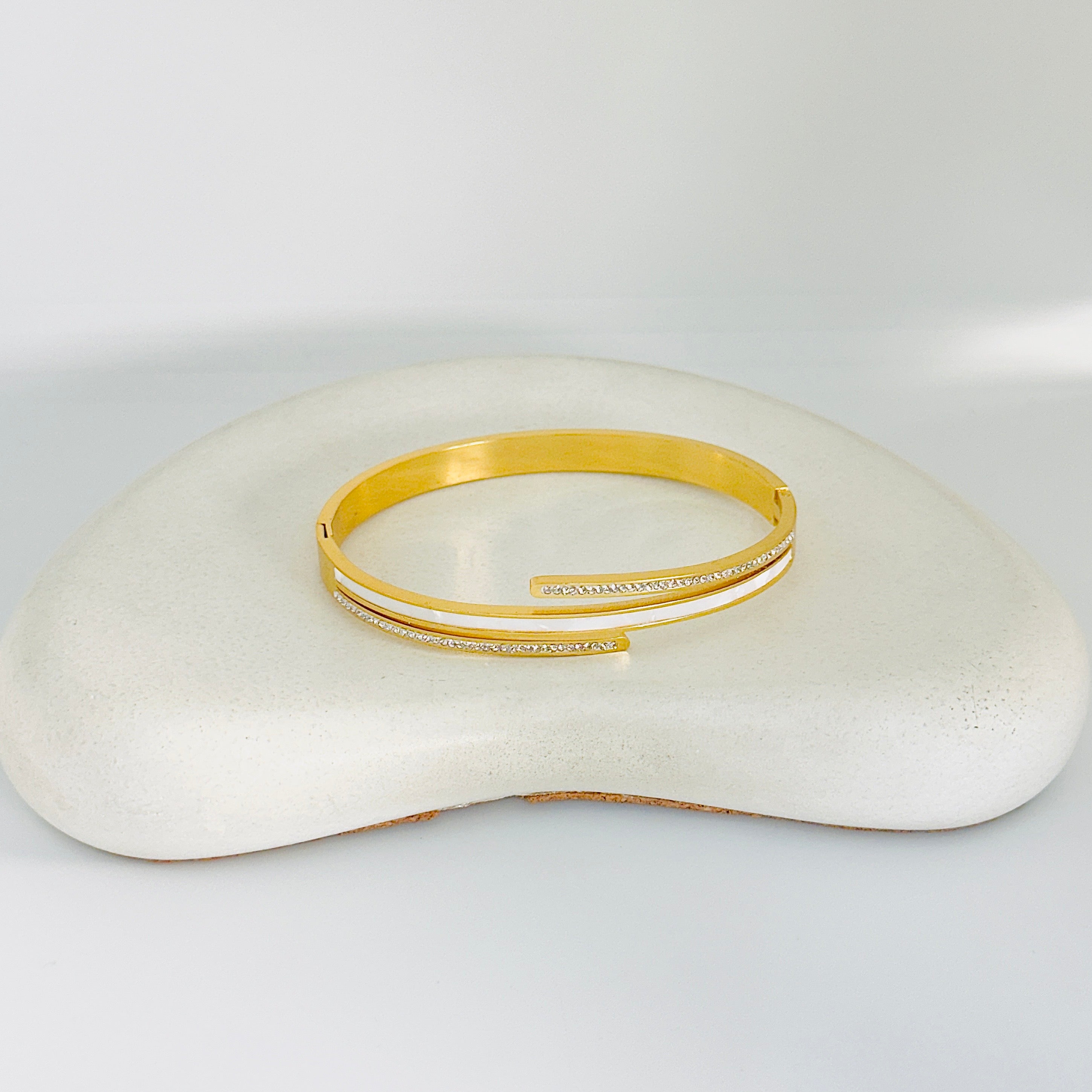 Liora Gold Bangle Bracelet (Free Size)