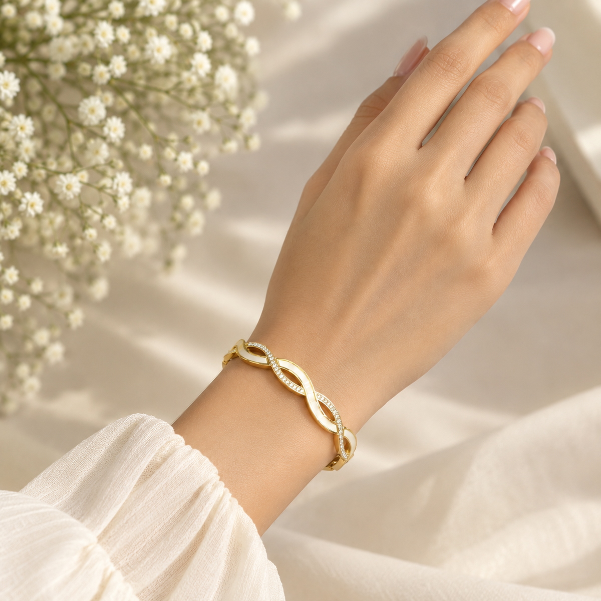 Zella Gold Bangle Bracelet (Side Open)