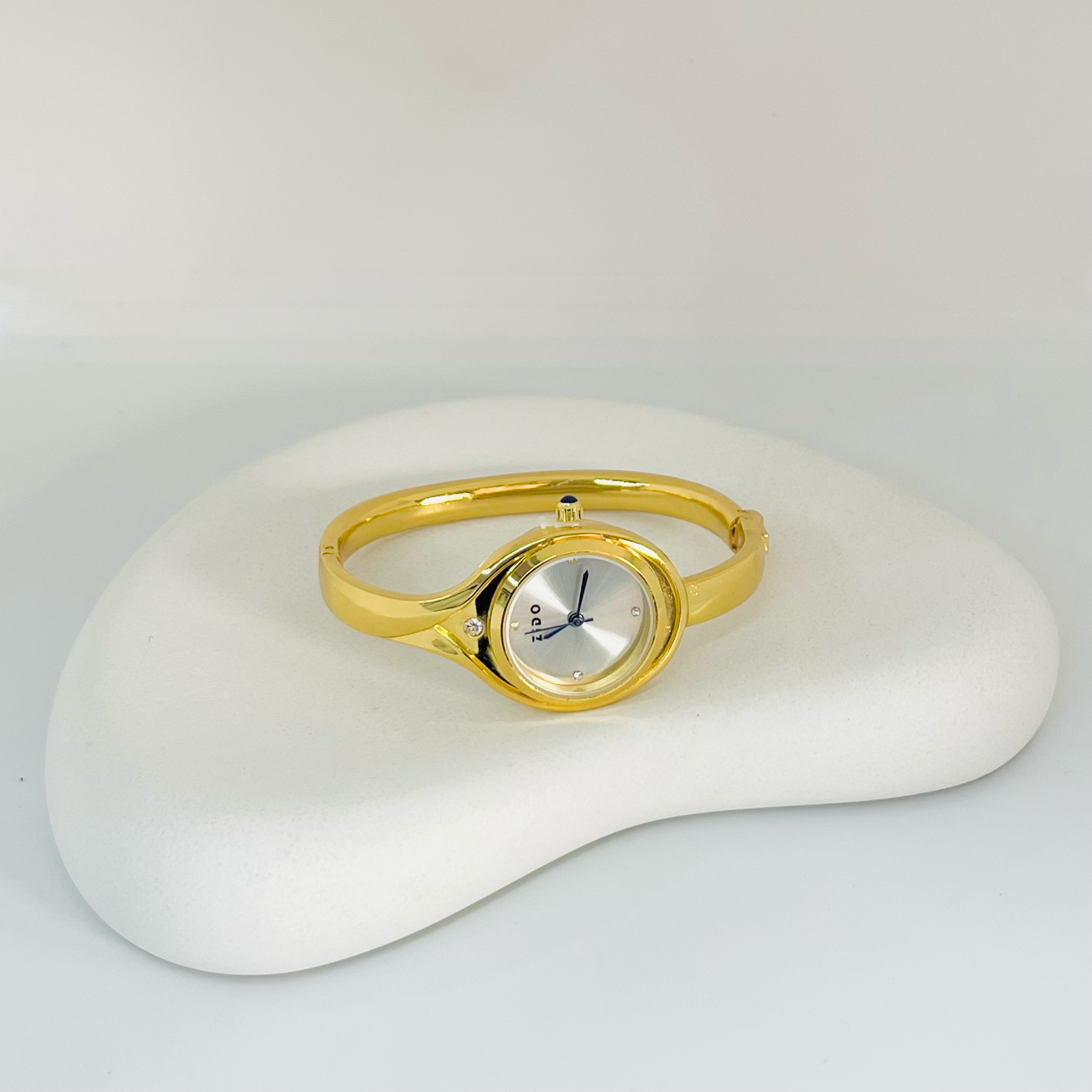 Round Silver Dial Gold Watch