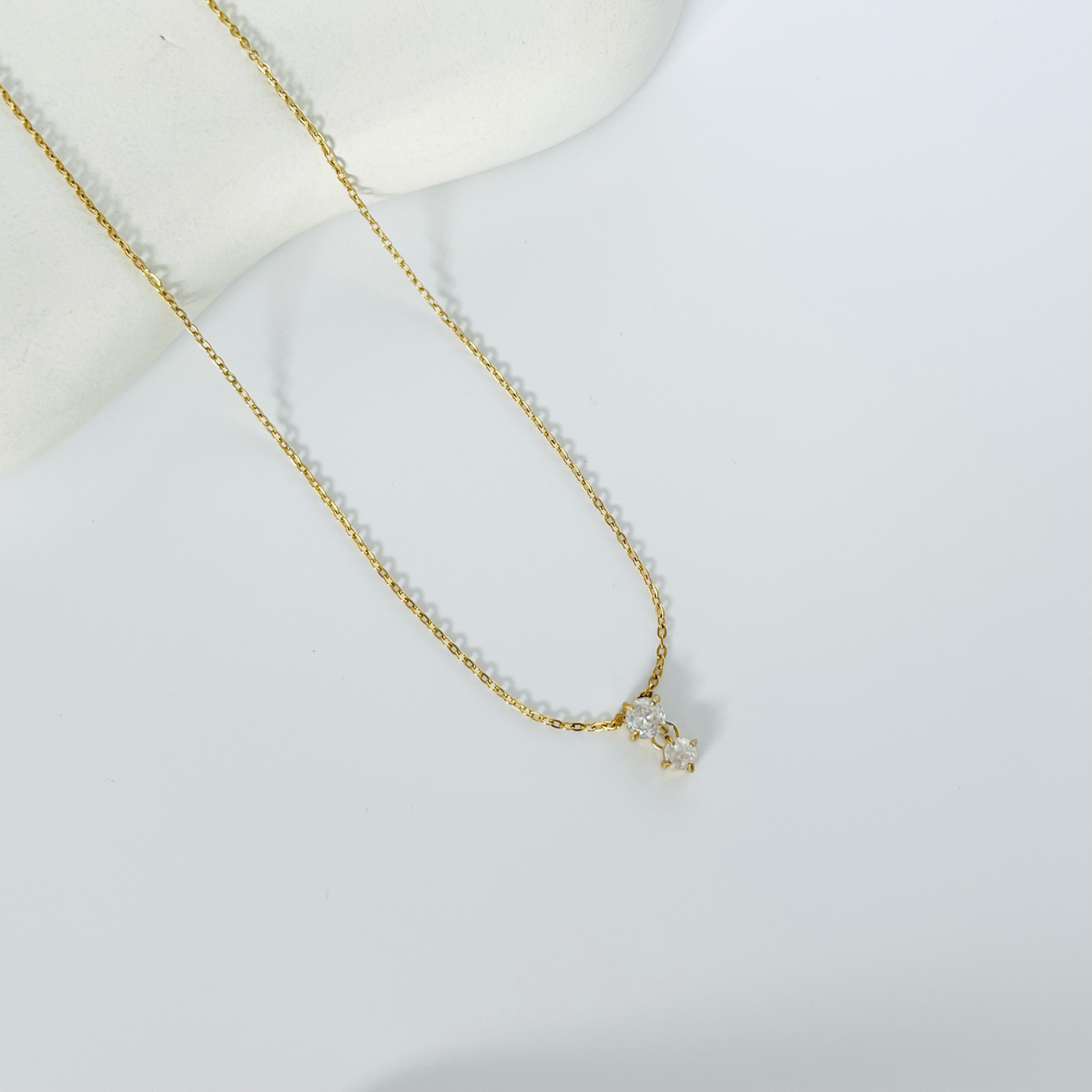 Hanging Stone Gold Necklace