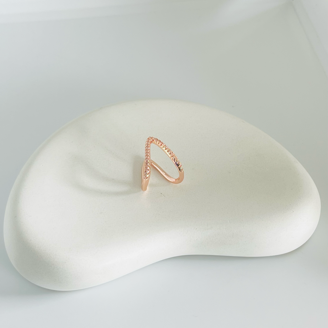 Viral V Rose Gold Ring
