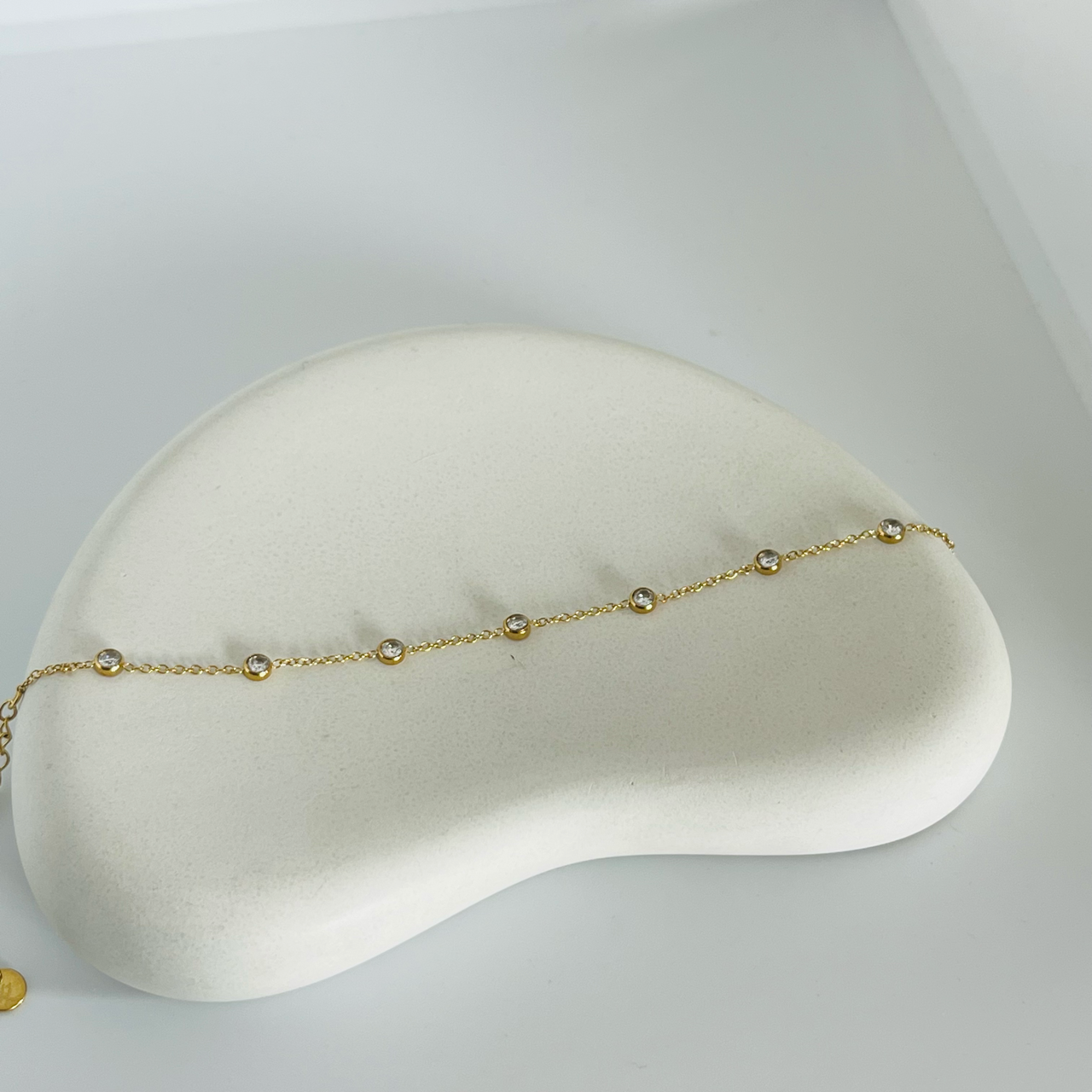 Elegant Stone Gold Bracelet