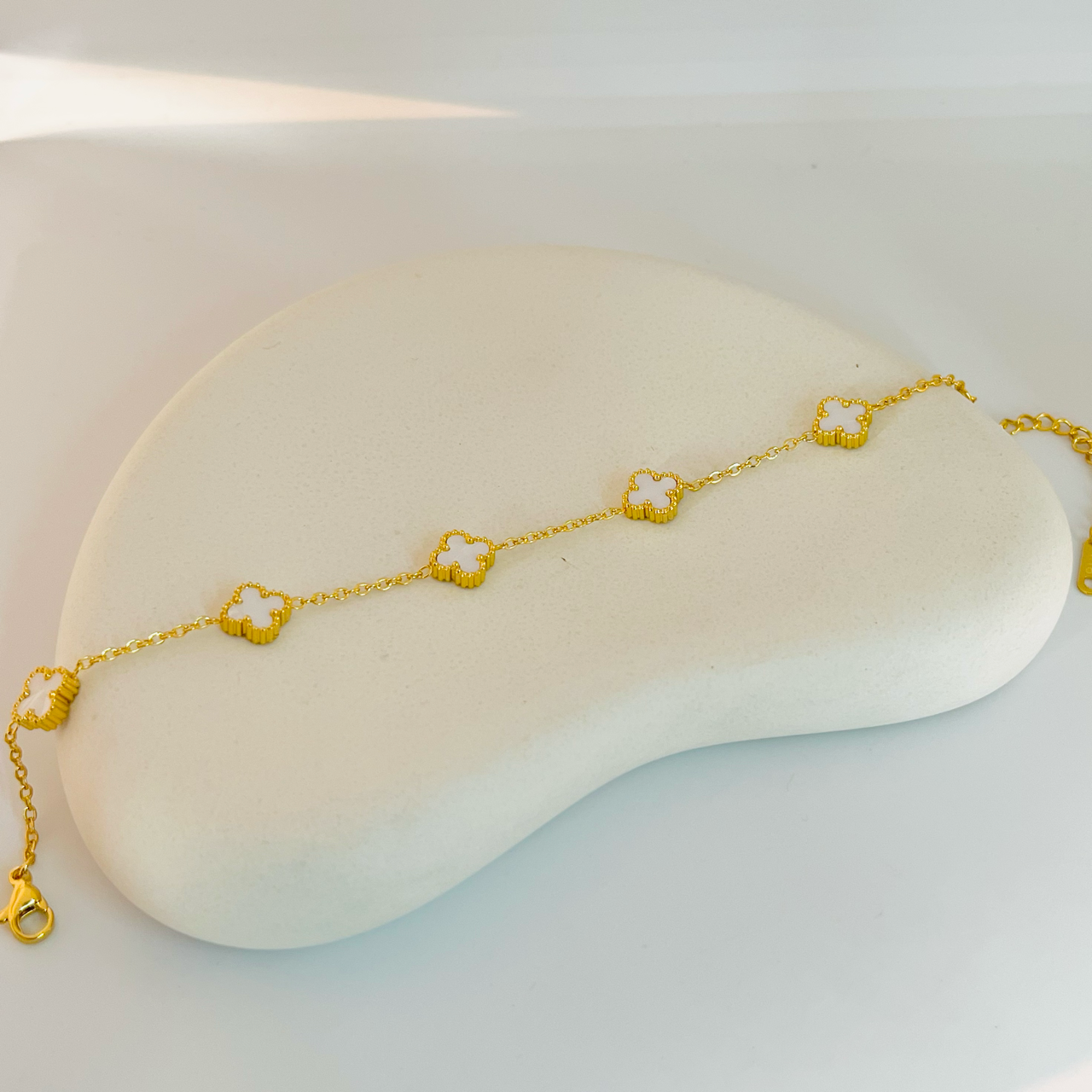 White Clover Gold Bracelet