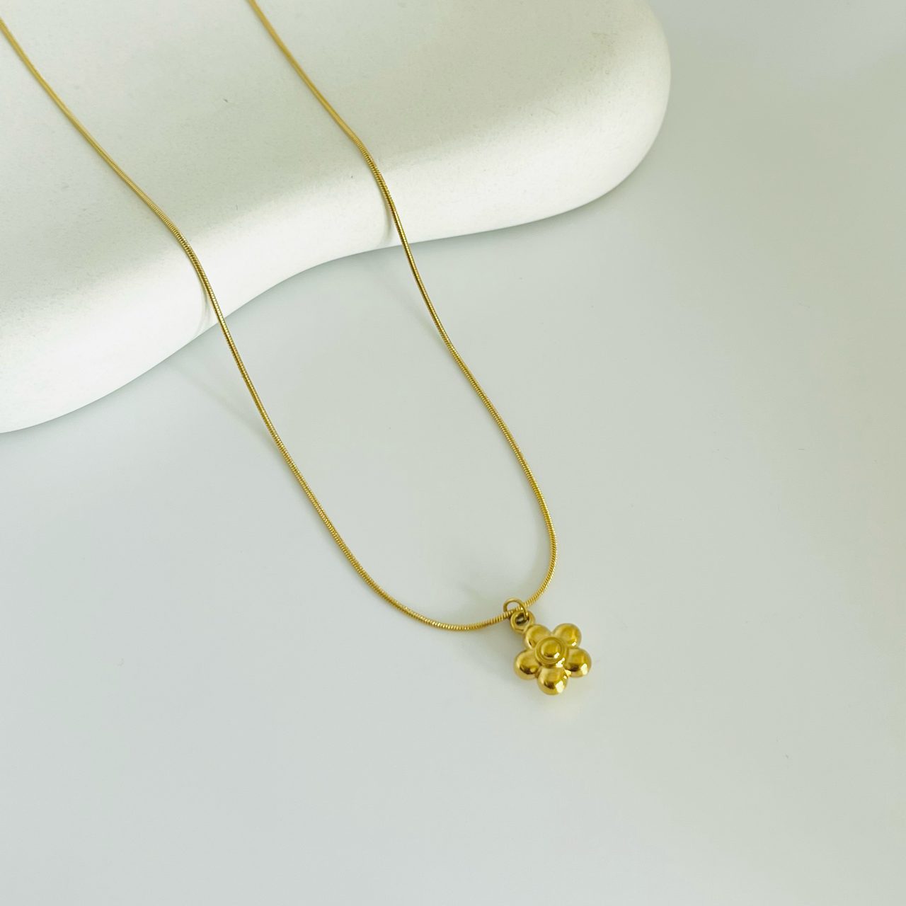Flower Gold Necklace