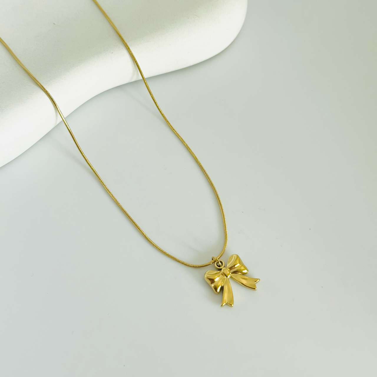 Mini Bow Gold Necklace
