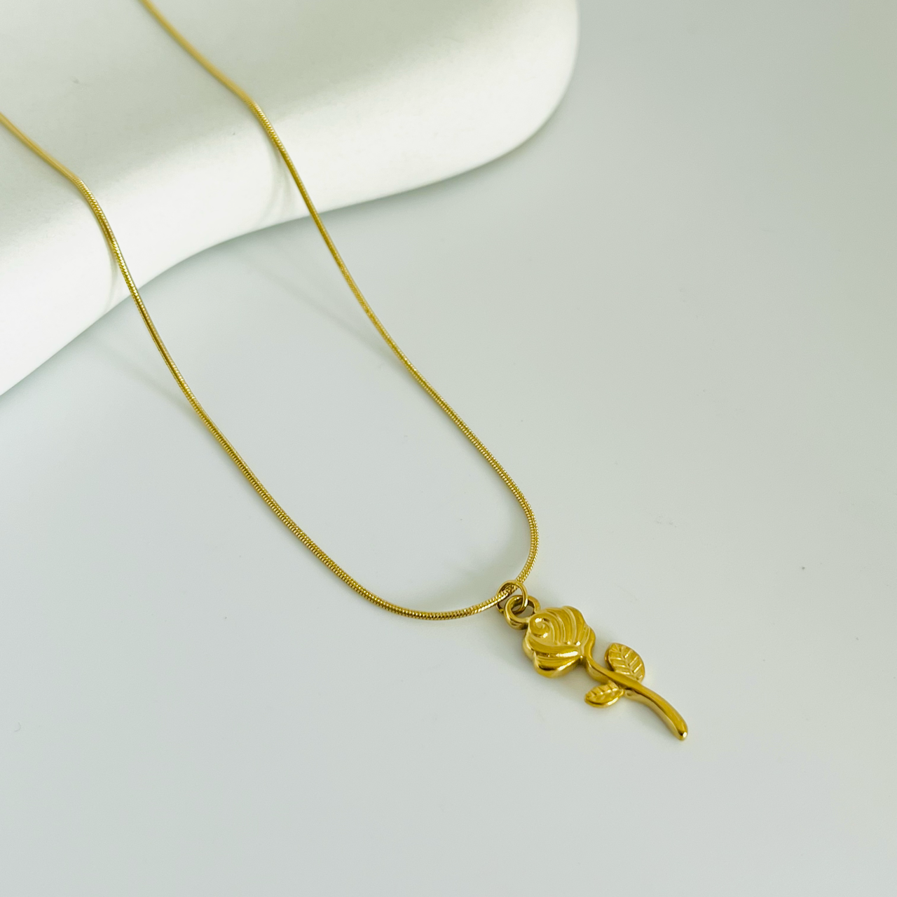 Rose Petite Gold Necklace