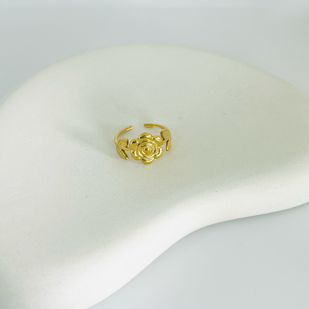 Golden Petal Gold Ring (Adjustable Size)
