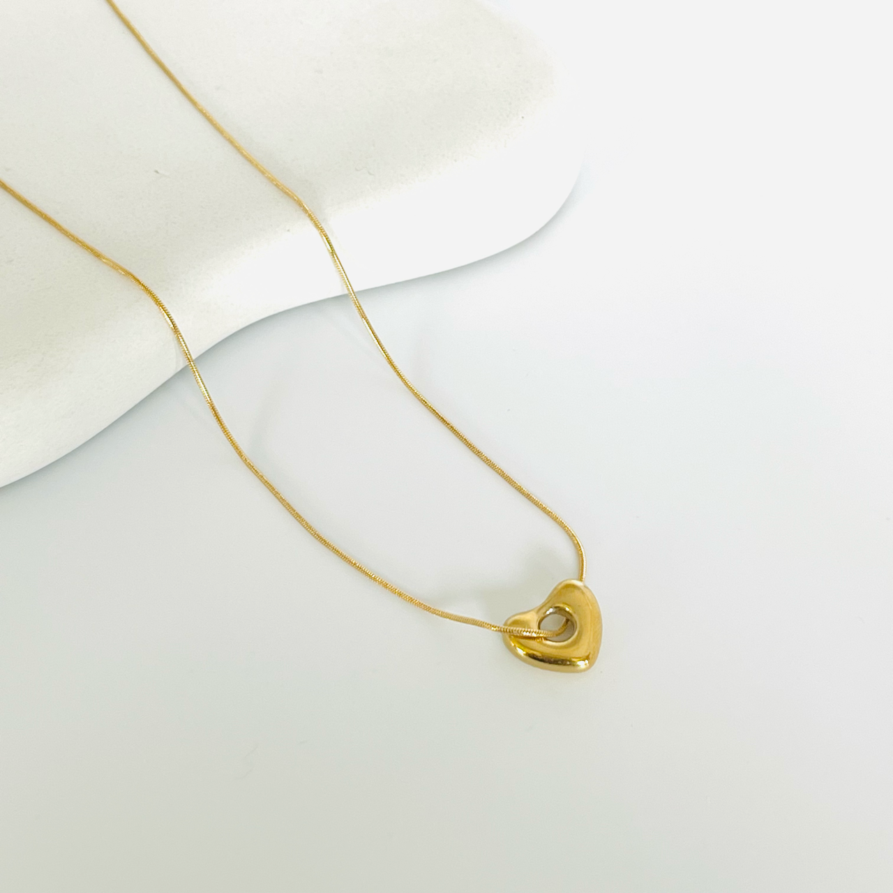 Classic Heart Gold Necklace