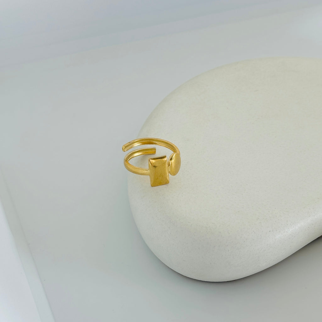 Stacy Gold Ring (Adjustable Size)