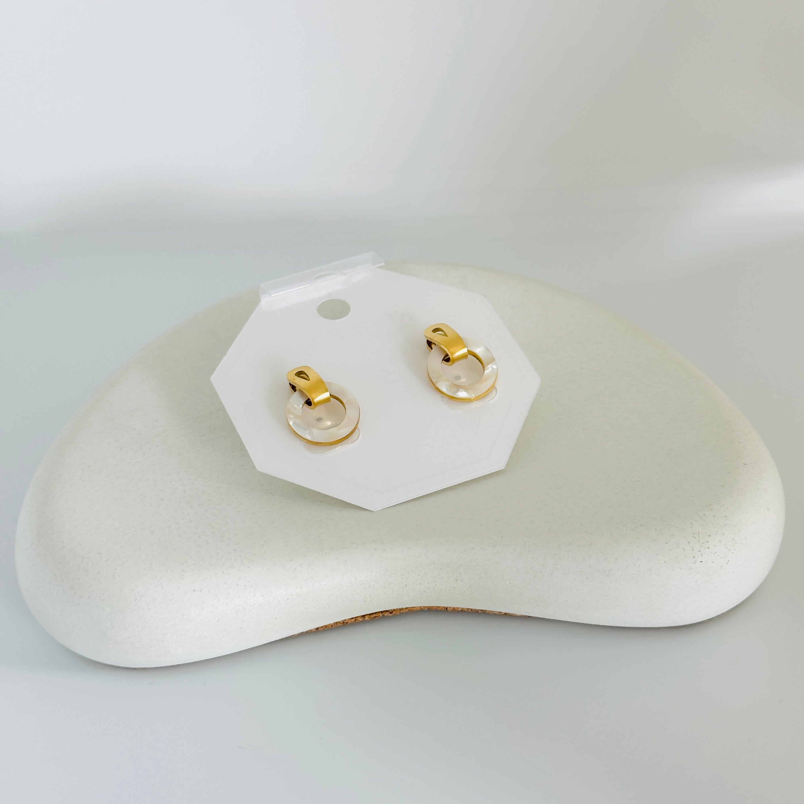 Deo White Gold Earrings