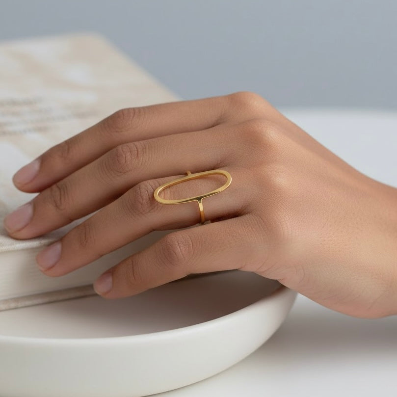 Oval Sleek Gold Ring