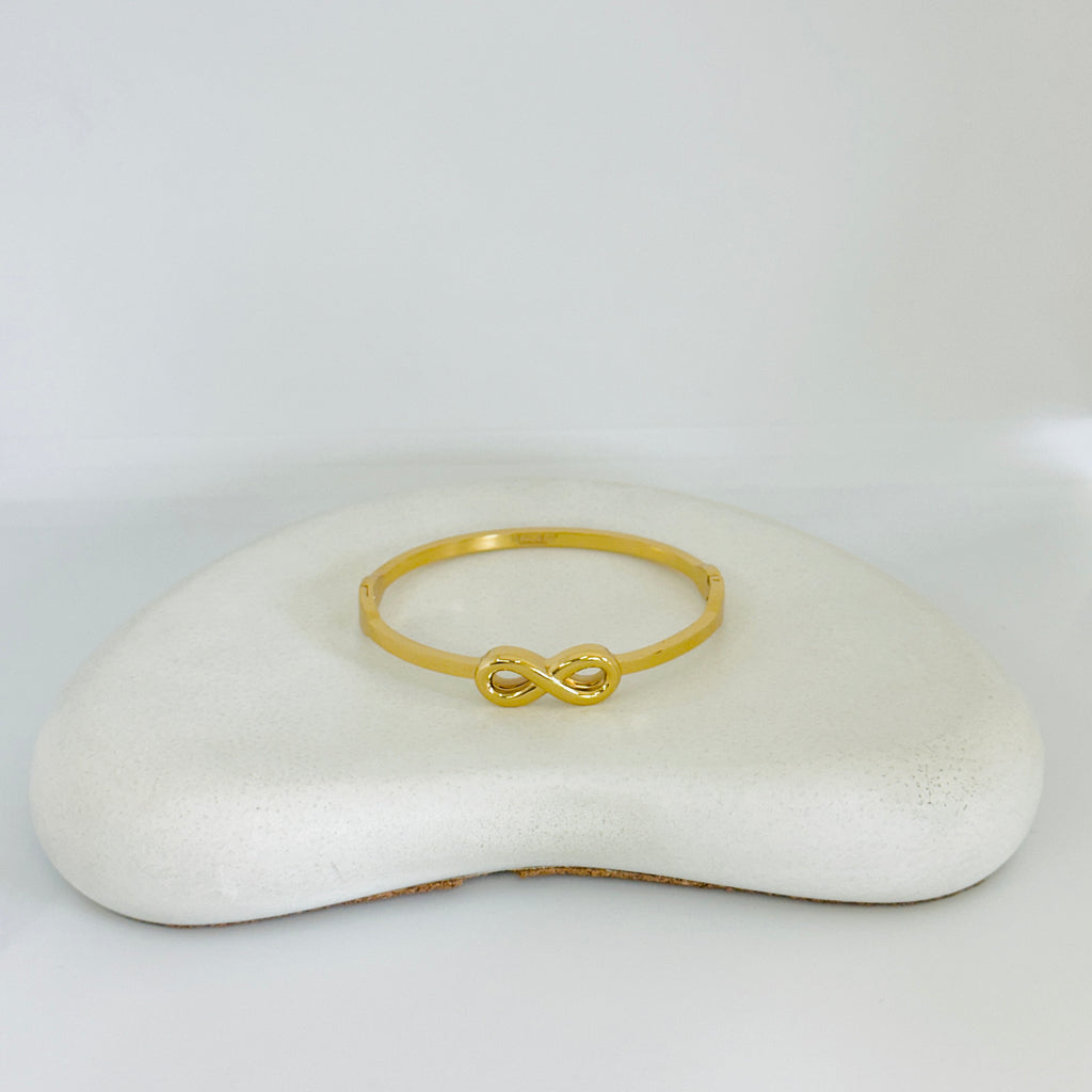 Noa Gold Bangle Bracelet (Free Size)