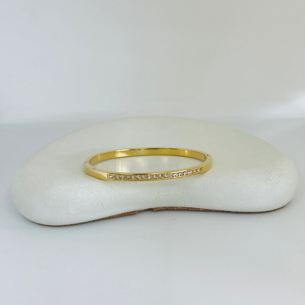 kiva Stones Gold Bangle Bracelet (Free Size)
