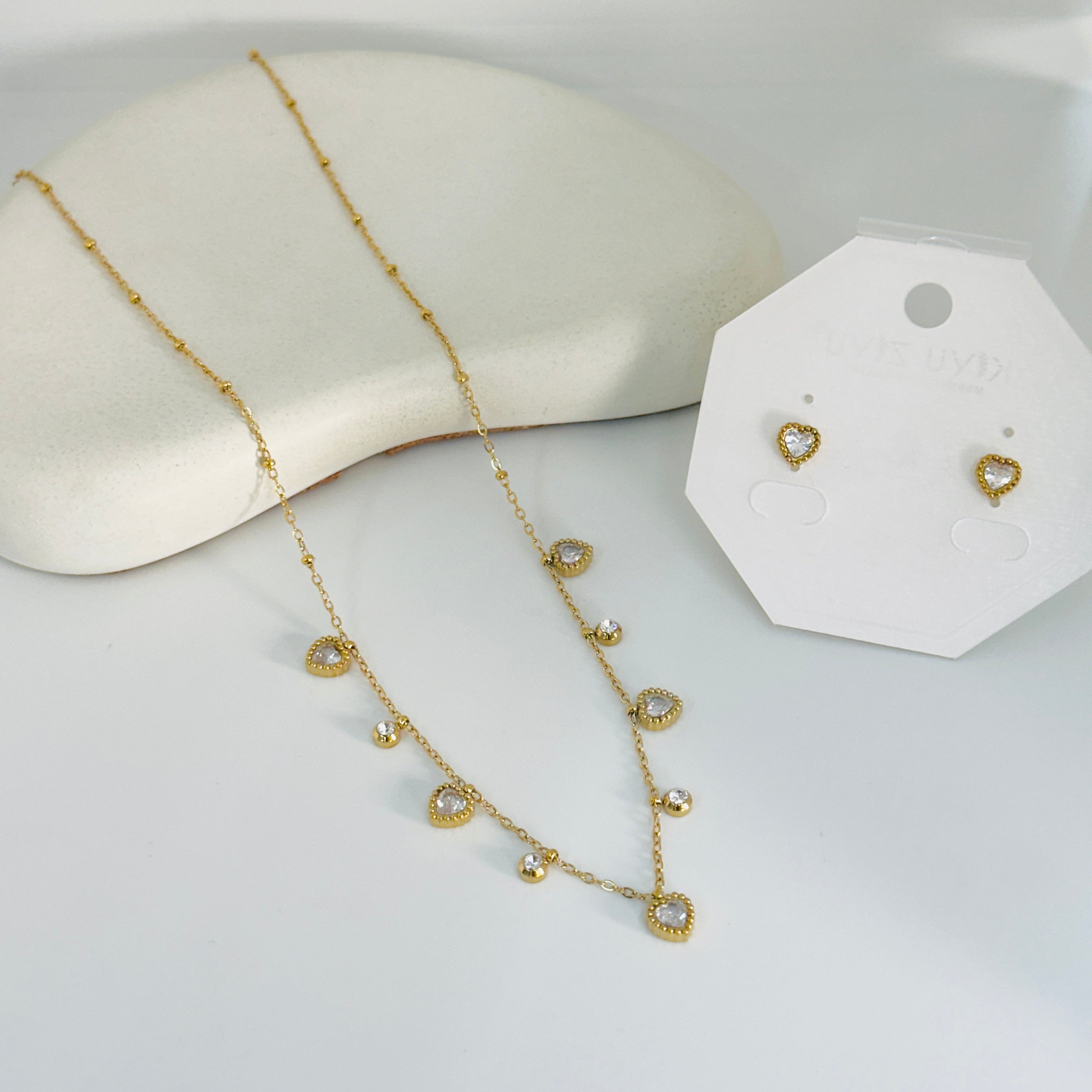 Slova White Stone Falls Gold Necklace