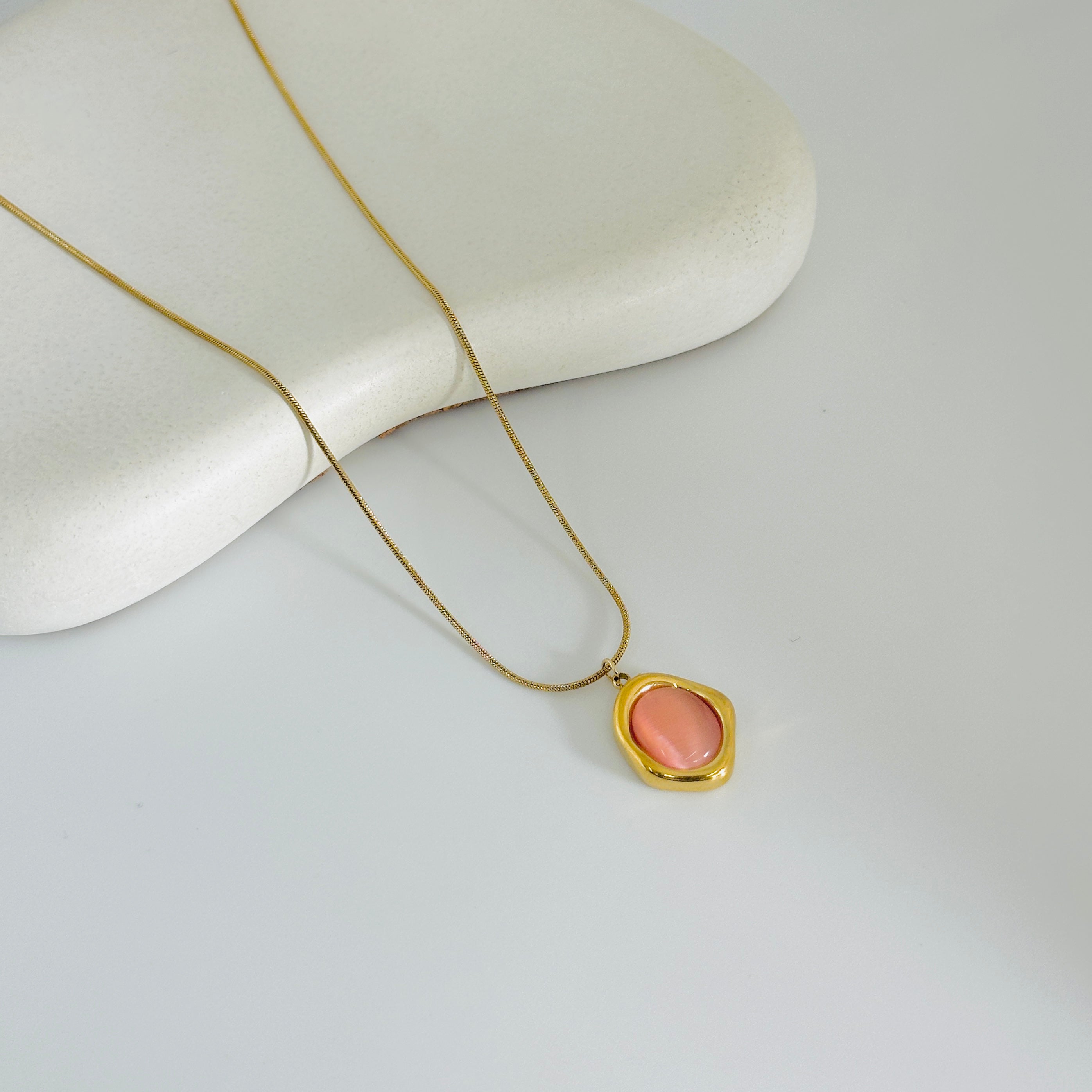 Zora Gold necklace