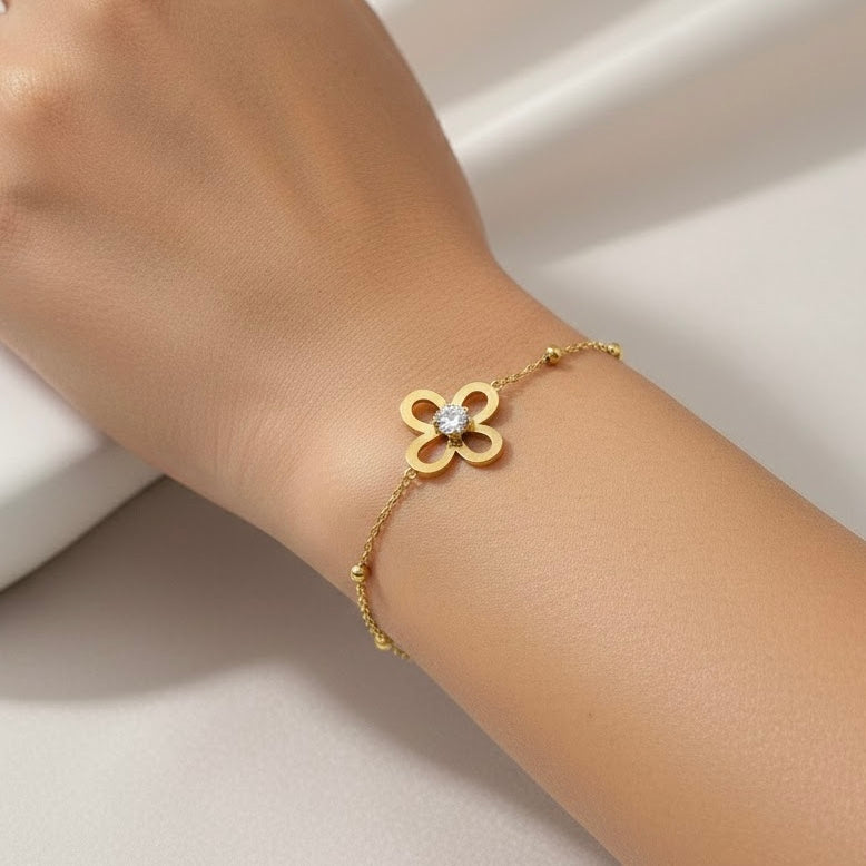 Aura Link Gold Bracelet