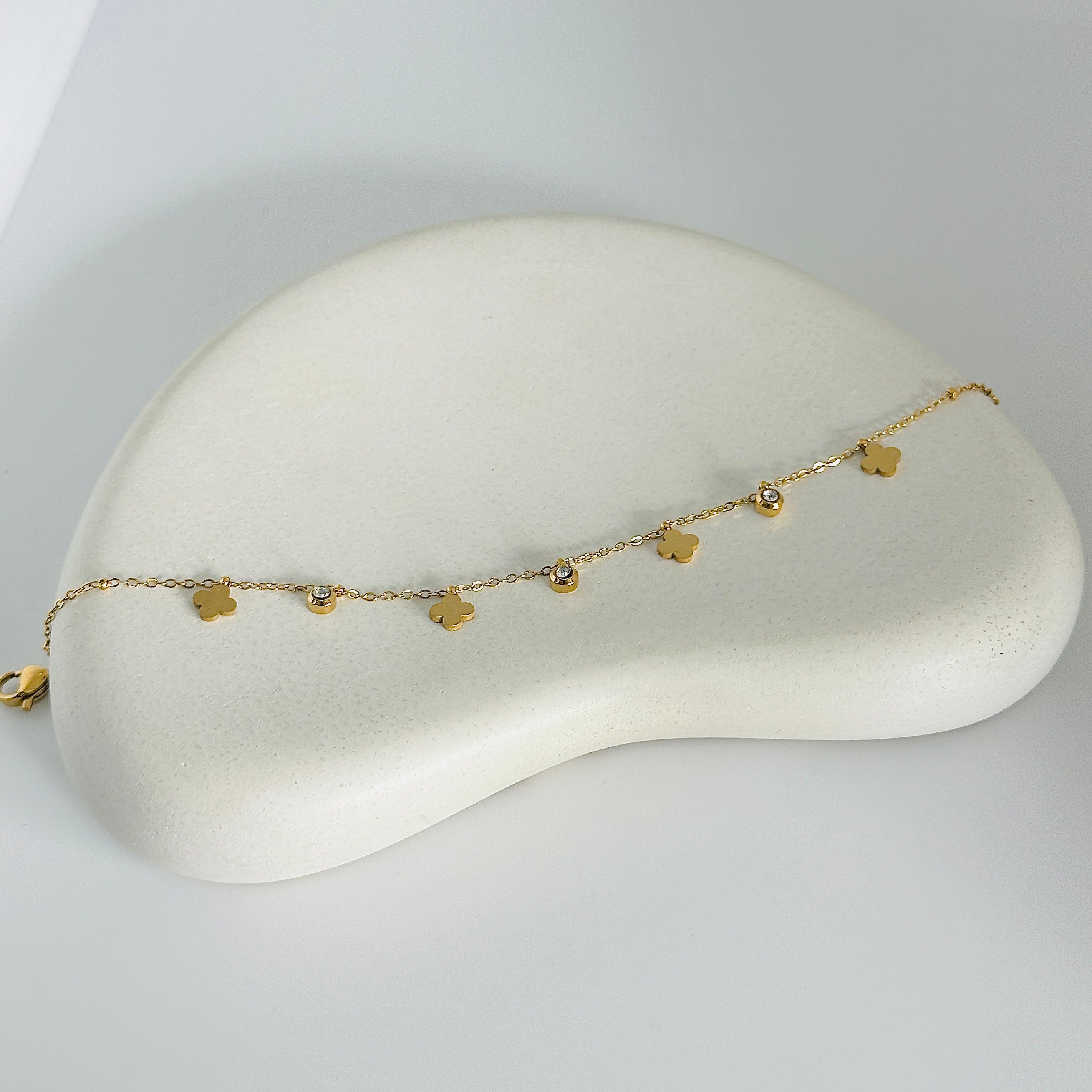 Riviya Gold Bracelet