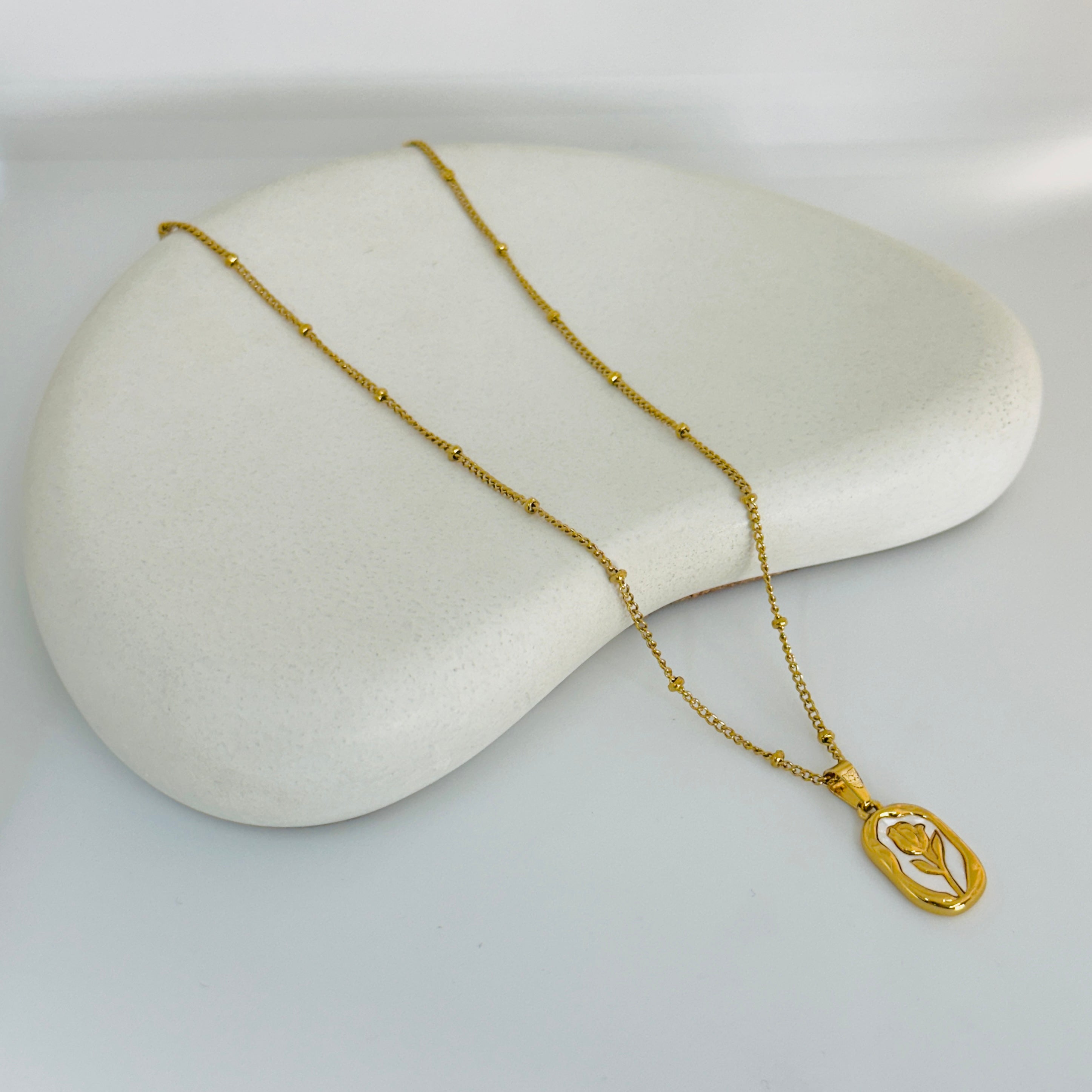 Lee Gold Necklace