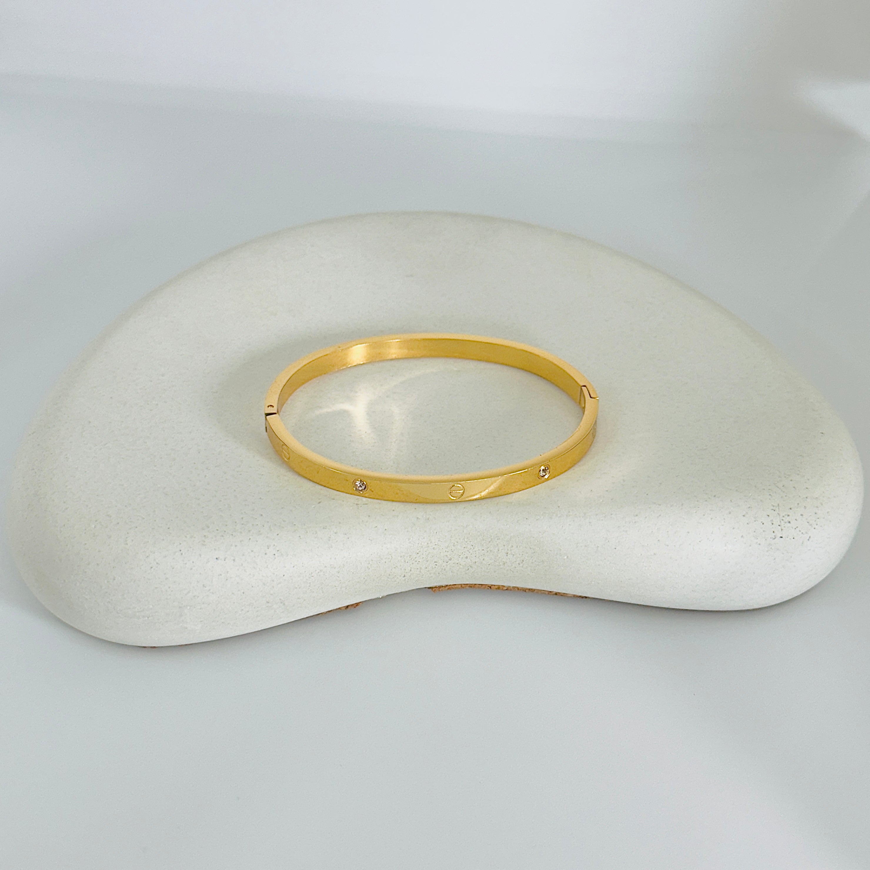 Classic Gold Bangle Bracelet (Free Size)
